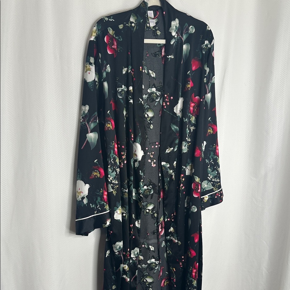 Stars Above Black and Red Floral Robe